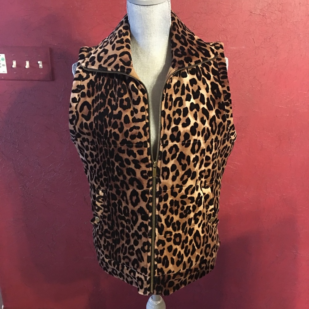 Leopard print vest